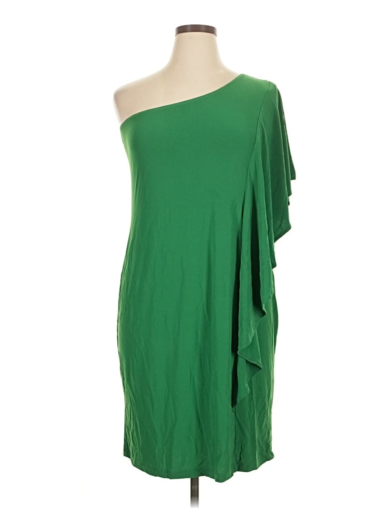 Pre-owned Tiana B Cocktail Dress In Green