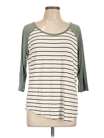 Maurices 3/4 Sleeve T-Shirt (view 1)