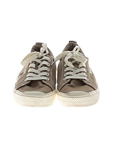 Cariuma Sneakers (view 2)