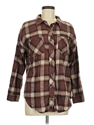 Maurices Long Sleeve Button-Down Shirt (view 1)