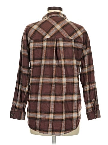 Maurices Long Sleeve Button-Down Shirt (view 2)