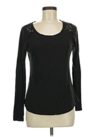 Maurices Long Sleeve T-Shirt (view 1)
