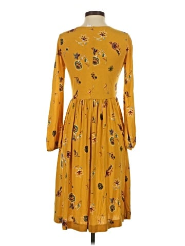 Old Navy Casual Dress (view 2)