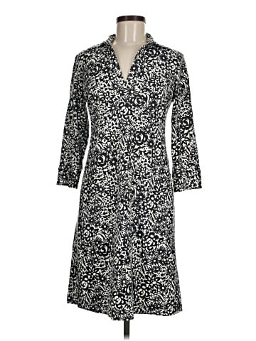 Liz Lange Casual Dress (view 1)