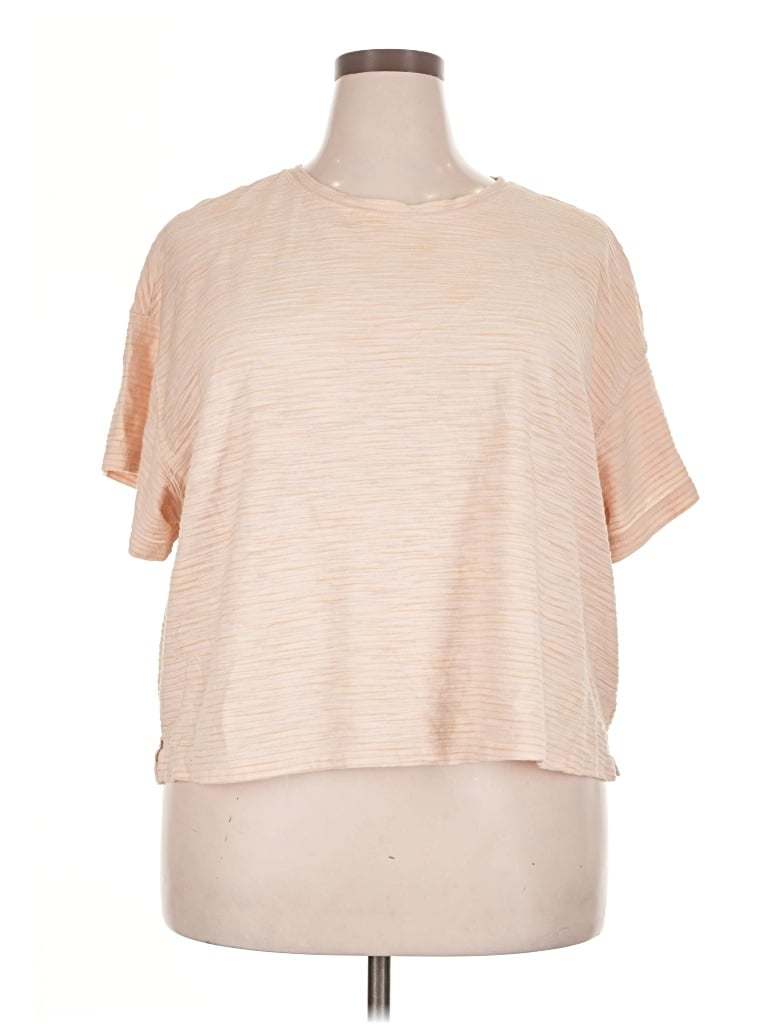 Pre-owned Old Navy Short Sleeve T-shirt In Tan