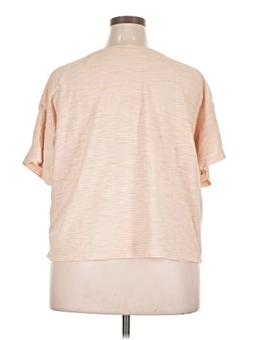 Old Navy Short Sleeve T-Shirt (view 2)