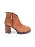 Clarks Solid Brown Ankle Boots Size 7 - photo 1