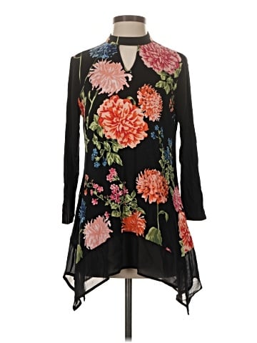 Kate & Mallory designs Casual Dress (view 1)