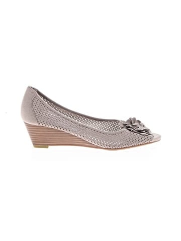 Dana Buchman Wedges (view 1)