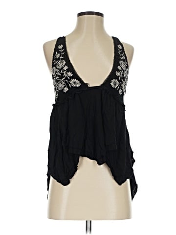Ecote Sleeveless Blouse (view 1)