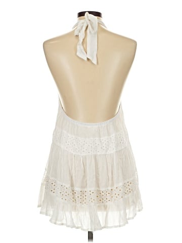 Hem & Thread Sleeveless Blouse (view 2)