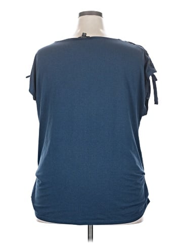 AUW Short Sleeve Top (view 2)