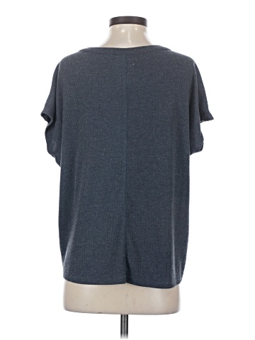 Chaser Short Sleeve Top (view 2)