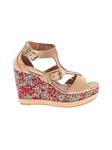 Blackstone Wedges (view 1)