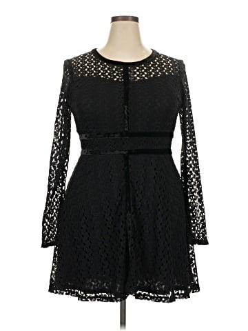 Xhilaration Cocktail Dress (view 1)