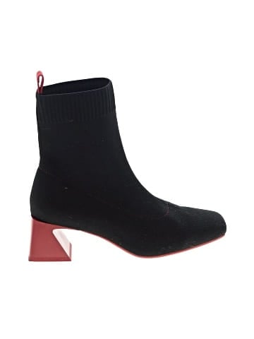 Vivaia Ankle Boots (view 1)
