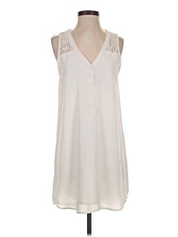 BB Dakota Sleeveless Blouse (view 1)