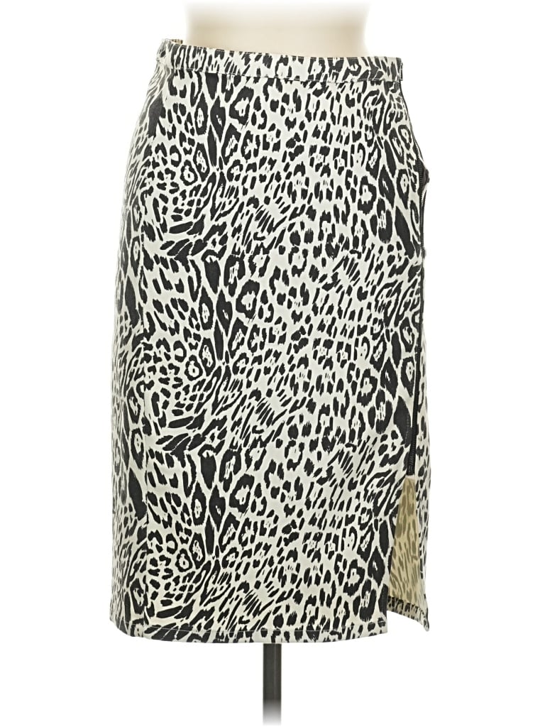 Pre-owned Astr Casual Skirt In Ivory