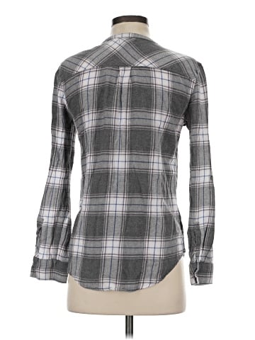 Gap Outlet Long Sleeve Button-Down Shirt (view 2)