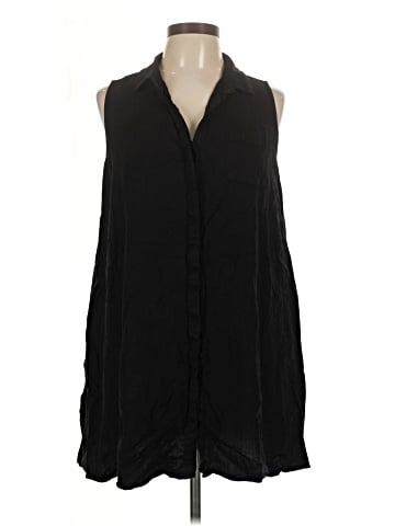 Old Navy Sleeveless Button-Down Shirt (view 1)
