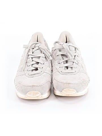 Asics Sneakers (view 2)