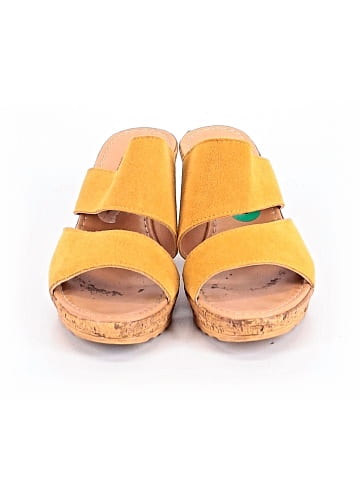 Mariella Wedges (view 2)