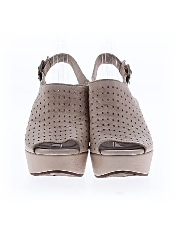 Chocolat Blu Wedges (view 2)