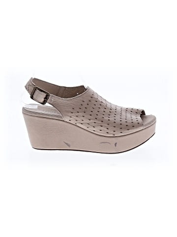 Chocolat Blu Wedges (view 1)