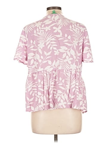 dip Short Sleeve Blouse (view 2)
