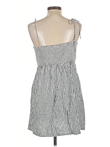 Old Navy Casual Dress (view 2)