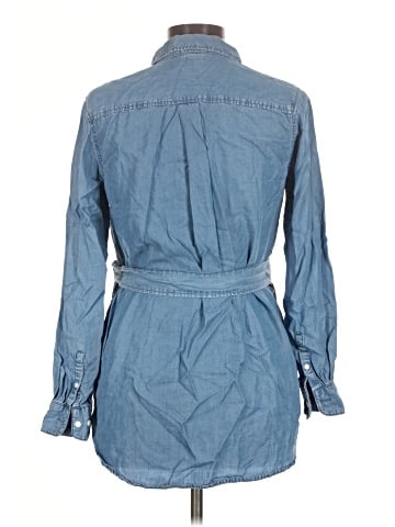 H&M Mama Long Sleeve Button-Down Shirt (view 2)
