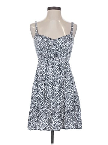 Old Navy Casual Dress (view 1)