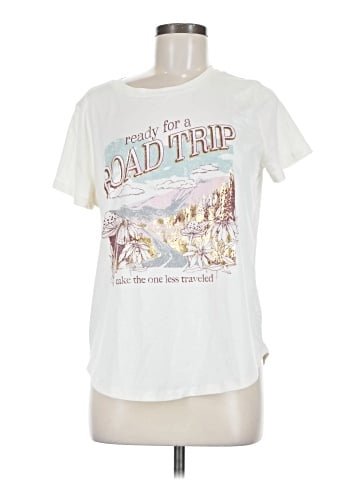 Maurices Short Sleeve T-Shirt (view 1)