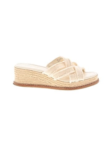 Splendid Wedges (view 1)