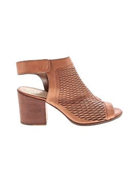Vince Camuto Sandals