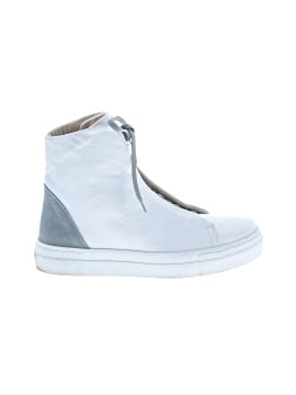 Jennifer Tattanelli Sneakers