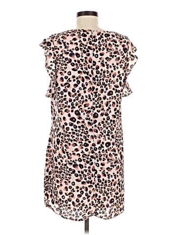 Cupcakes & Cashmere Casual Dress (view 2)
