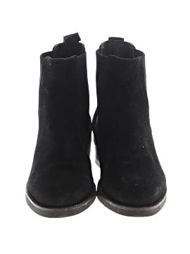 Barneys New York Women display picture 2