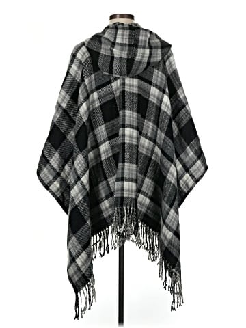 Simply Noelle Poncho (view 2)