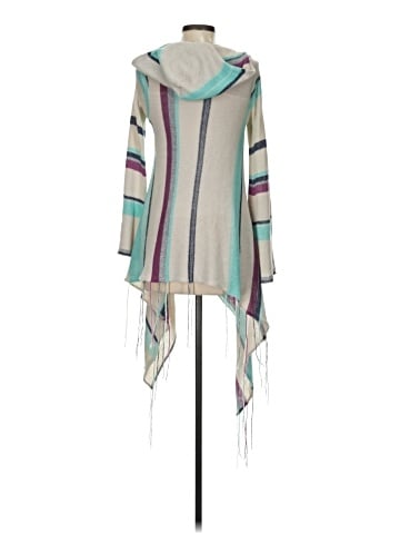 Goddis Poncho (view 2)