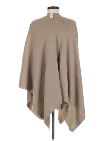 Do Everything in Love Poncho (view 2)