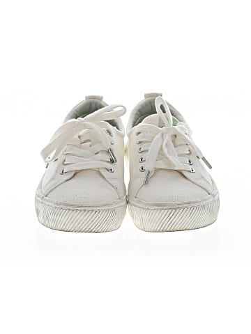 Cariuma Sneakers (view 2)