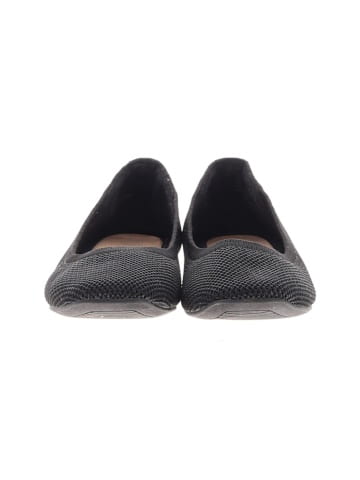 Unbranded Flats (view 2)