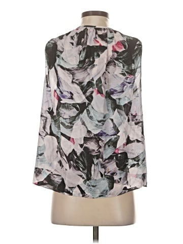 Jennifer Lopez Sleeveless Blouse (view 2)