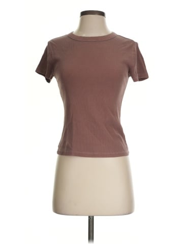 Old Navy Active T-Shirt (view 1)