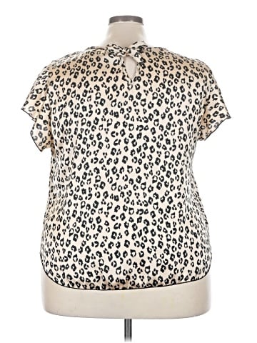 NY Invasion Short Sleeve Blouse (view 2)