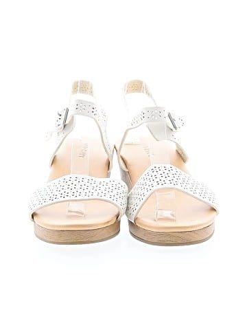 Old Navy Sandals (view 2)