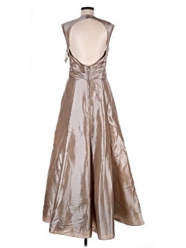 Premium Formal Dresses: New & Used On Sale Up To 90% Off | ThredUp Premium Formal Dresses: New & Used On Sale Up To 90% Off | ThredUp