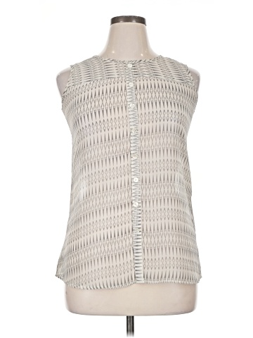 And Sleeveless Blouse (view 1)