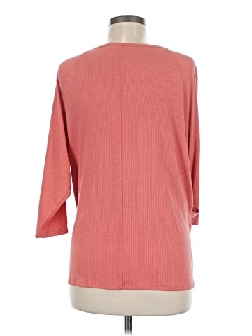 Old Navy - Maternity 3/4 Sleeve T-Shirt (view 2)